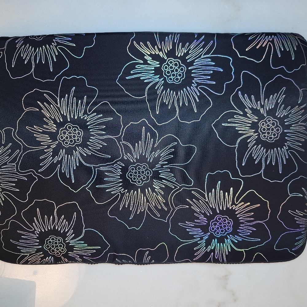 NWT Kate Spade Black & White Floral Laptop Sleeve - Picture 4 of 5